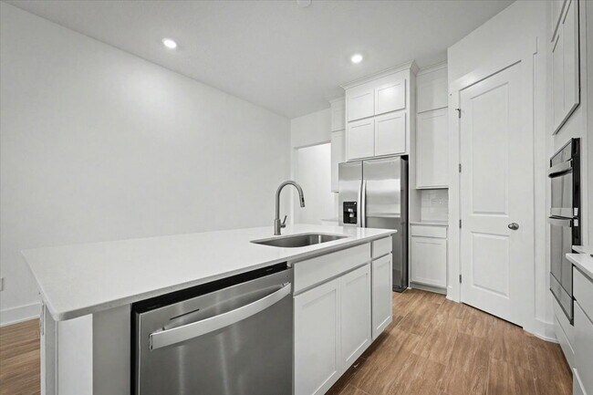 Building Photo - Brand New Construction Townhouse minutes from Durbin Pavilion