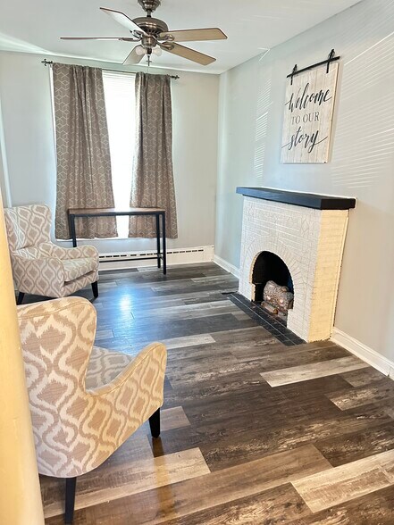 Building Photo - 2206 Penrose Ave