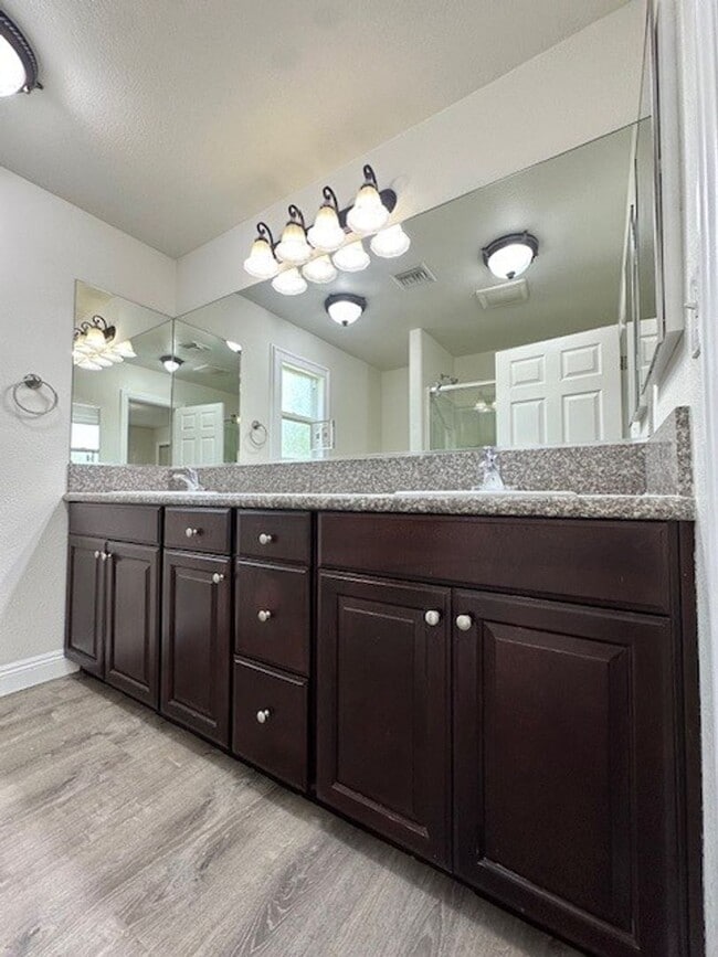 Building Photo - Los Alisos Home Estates