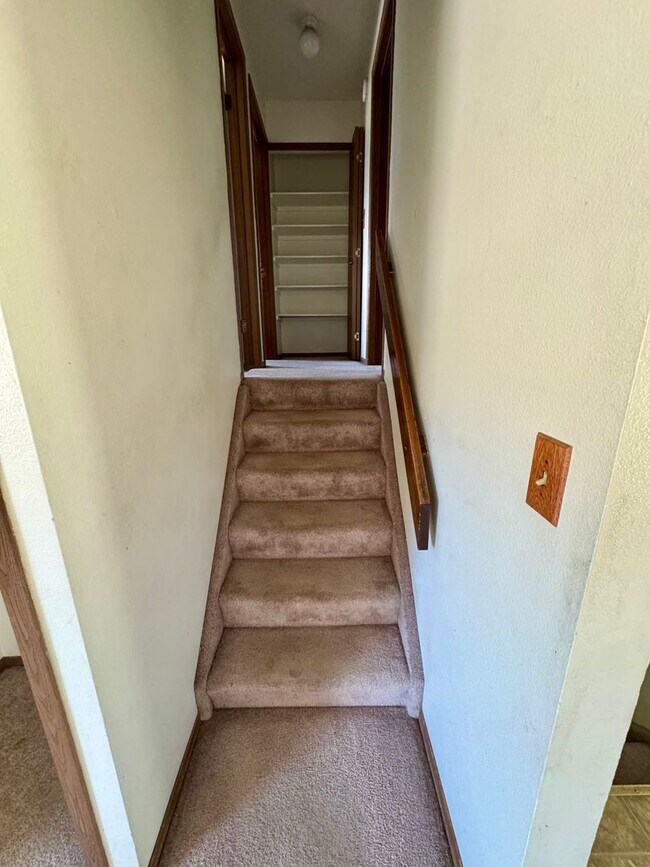 Building Photo - Lovely 3 bedroom 2 bath in North Colorado ...