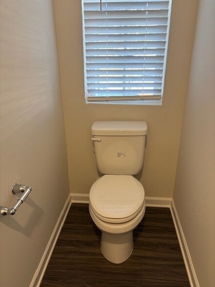 Building Photo - 124 Plumtree Ct