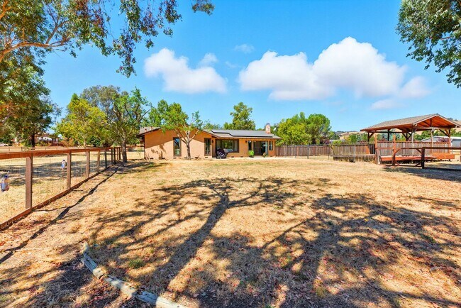 Building Photo - $5995 - Ranch-style home with acreage in West Gilroy's quiet countryside