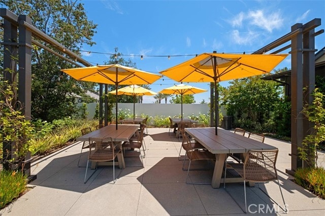 Building Photo - 3 Lavanda St