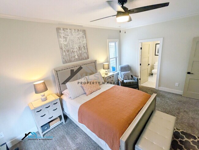 Building Photo - 2975 Carolyn Dr