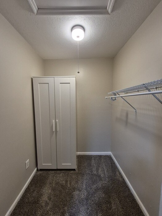 Building Photo - Spacious 4-Bedroom Home with Detached Gara...