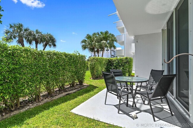 Building Photo - 2840 S Ocean Blvd