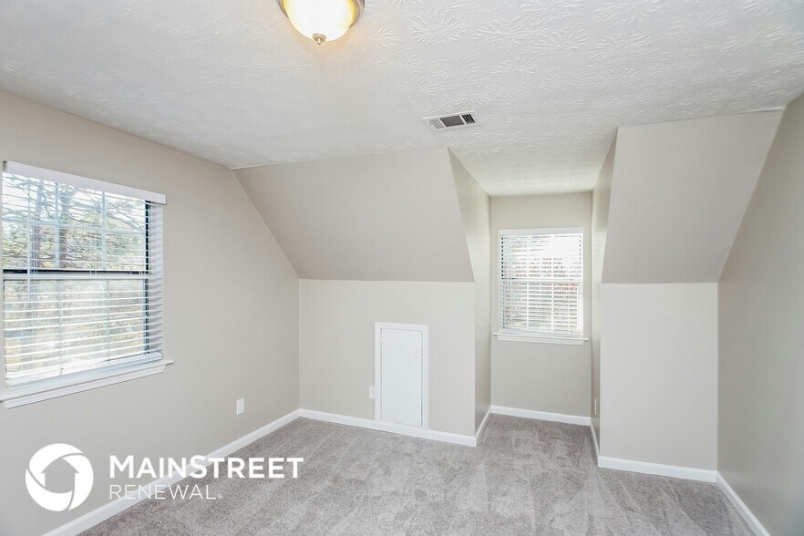 Building Photo - 3900 Saddlecreek Dr