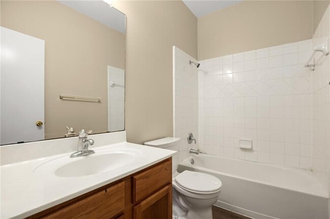 Building Photo - 250 Marvin Cove