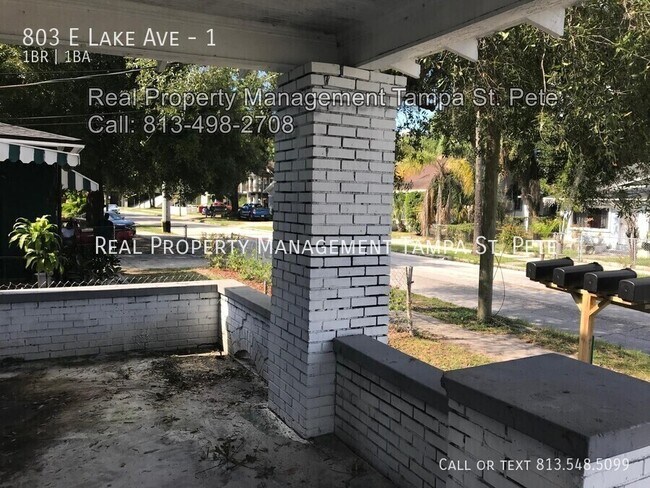 Building Photo - 803 E Lake Ave