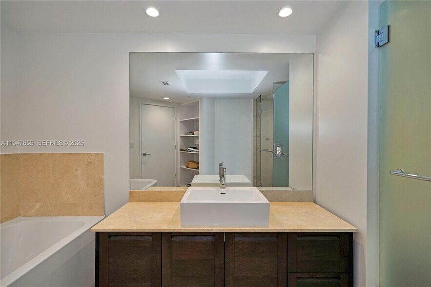 Building Photo - 250 Sunny Isles Blvd