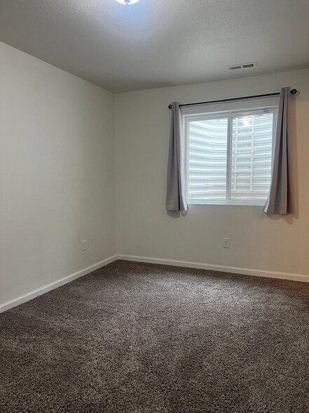 Building Photo - 744 E Costilla St