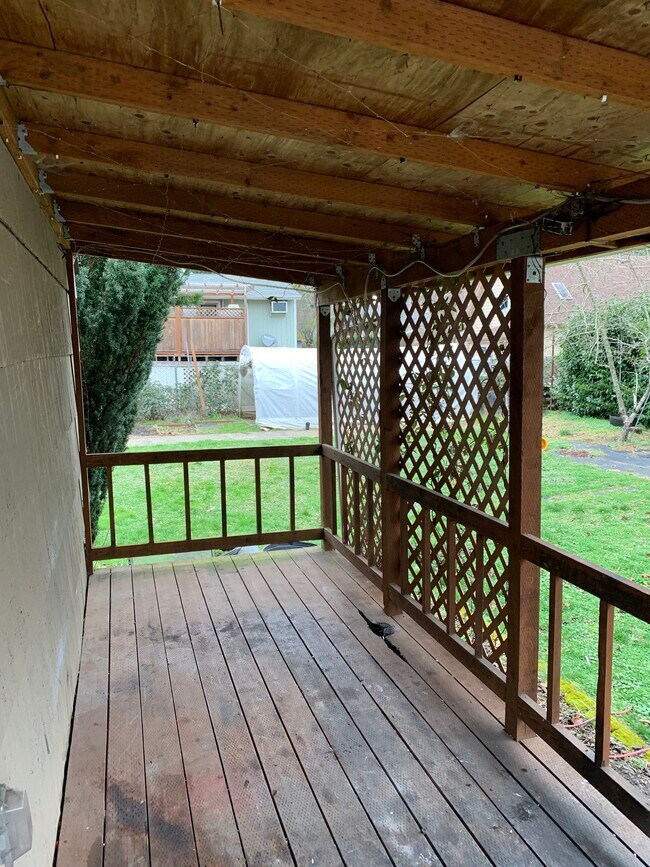 Building Photo - 1924 SE 139th Ave