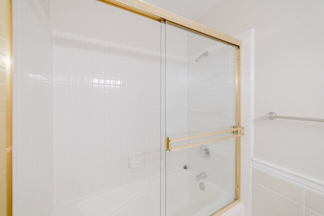 Building Photo - 7001 Ballena Way