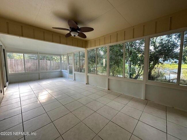 Building Photo - 10398 Triple Crown Ave