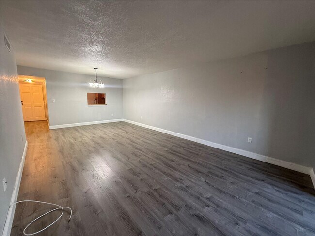 Building Photo - 1800 SW 81st Ave