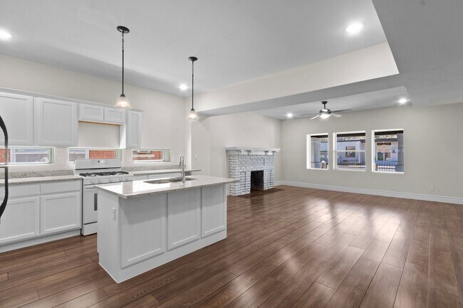 Building Photo - Yandell Unit 1
