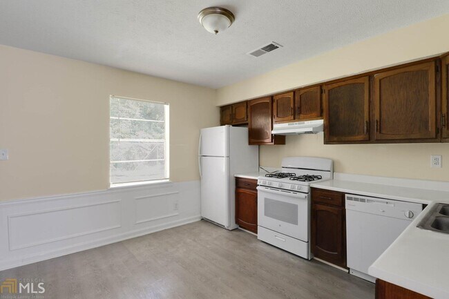 Building Photo - 360 N 19th St