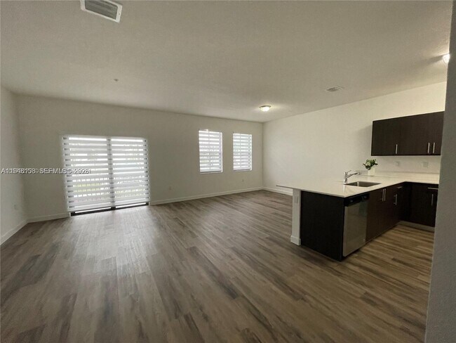 Building Photo - 15520 SW 136th St