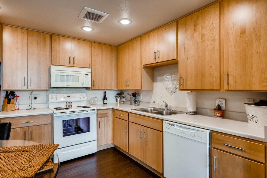 Broadway Lofts | Englewood, CO Apartments - Broadway Lofts