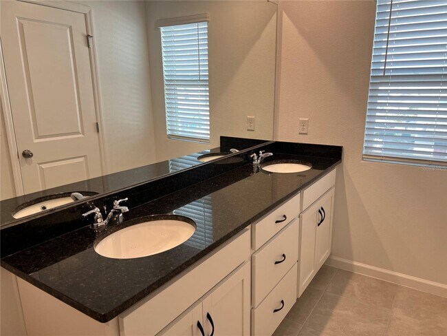 Building Photo - 9055 Beach Tea Wy