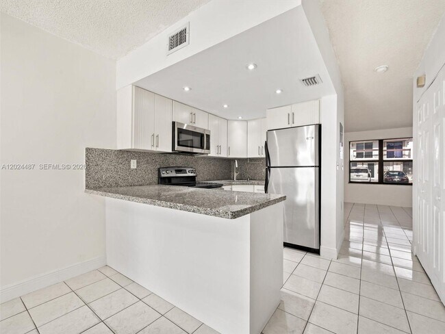 Building Photo - 5437 W 21st Ave