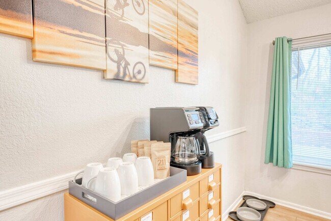 Building Photo - 3204 Cardinal Creek Cir