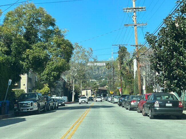 Building Photo - 6121 Glen Holly St