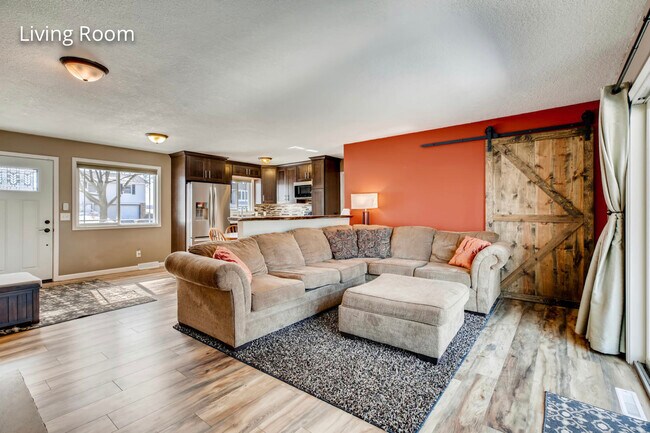 Building Photo - 14860 Upper 55th St N