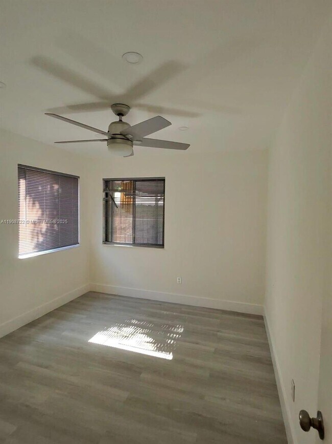 Building Photo - 1430 SW 85th Terrace