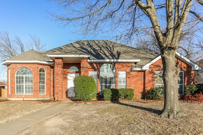 Primary Photo - 708 Brees Dr