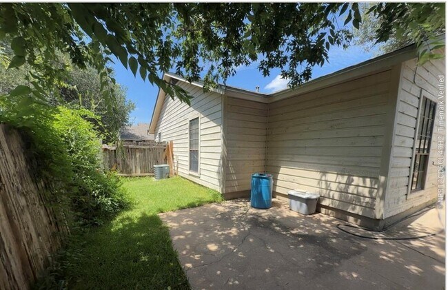 Building Photo - 2506 Howellwood Wy