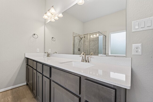 Building Photo - 18203 Samie Nell Ct