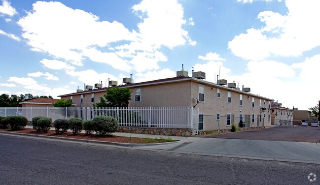 Building Photo - Laguna Apartments