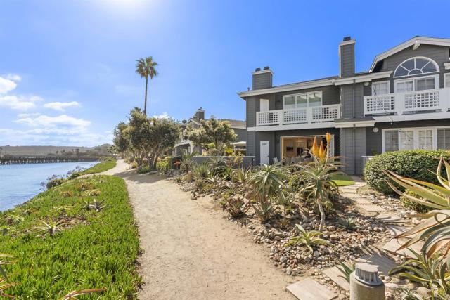 Building Photo - 2923 Sandy Pointe