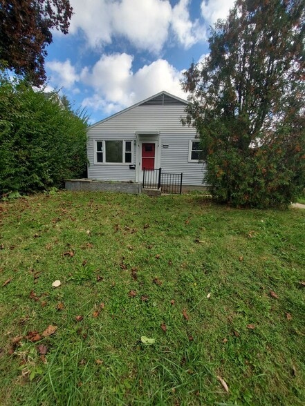 Primary Photo - 5320 N 45th St