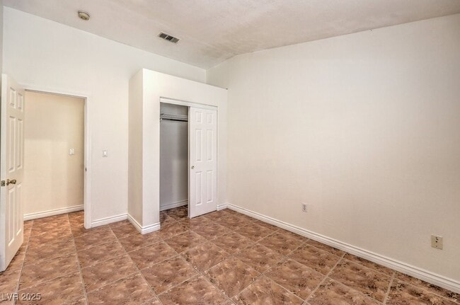 Building Photo - 9036 Dove River Rd