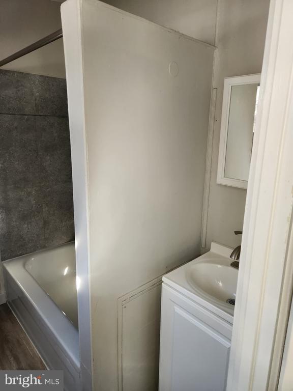 Building Photo - 73 E Branch Ave