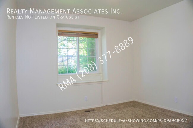 Building Photo - 2889 W Stallion St