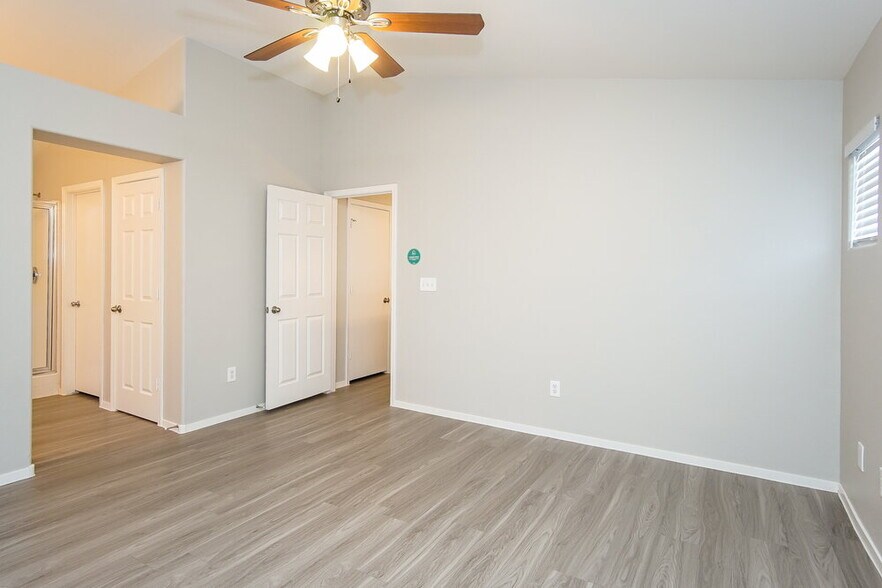 Building Photo - 481 Blushing Maple St