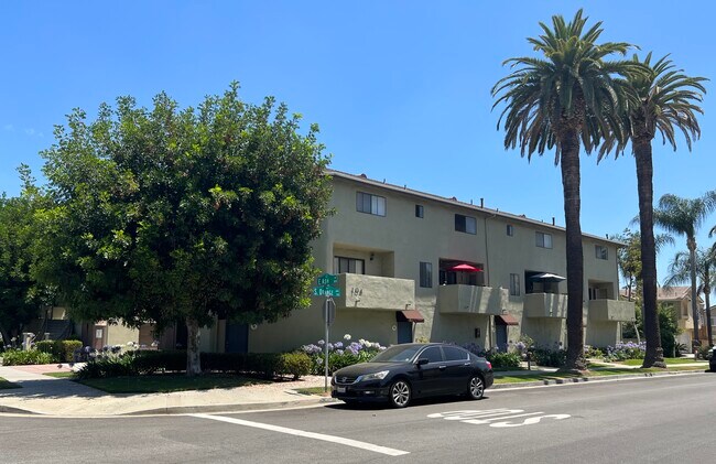 Building Photo - 104 S Orange Ave