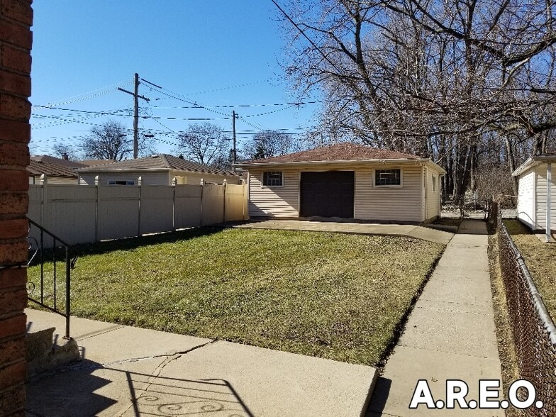Building Photo - 12340 S Indiana Ave