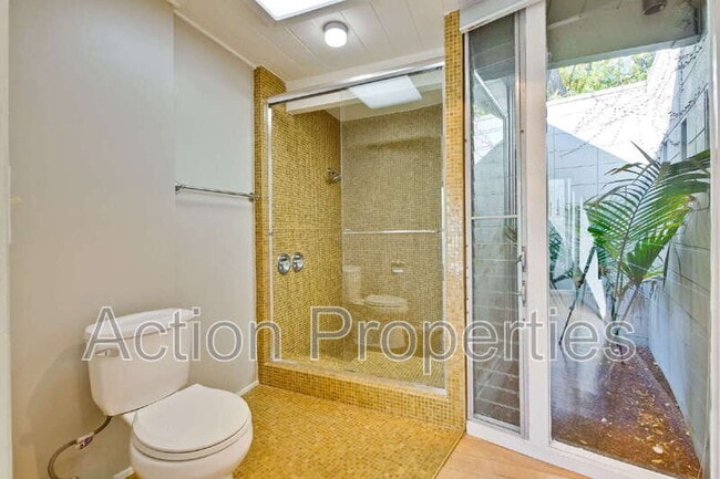 Building Photo - 3733 Carlson Cir