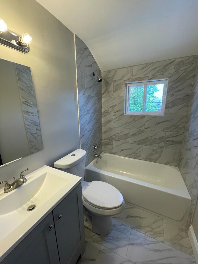 Building Photo - 1945 Frames Rd