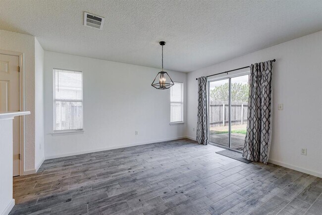 Building Photo - 234 Bastian Ln