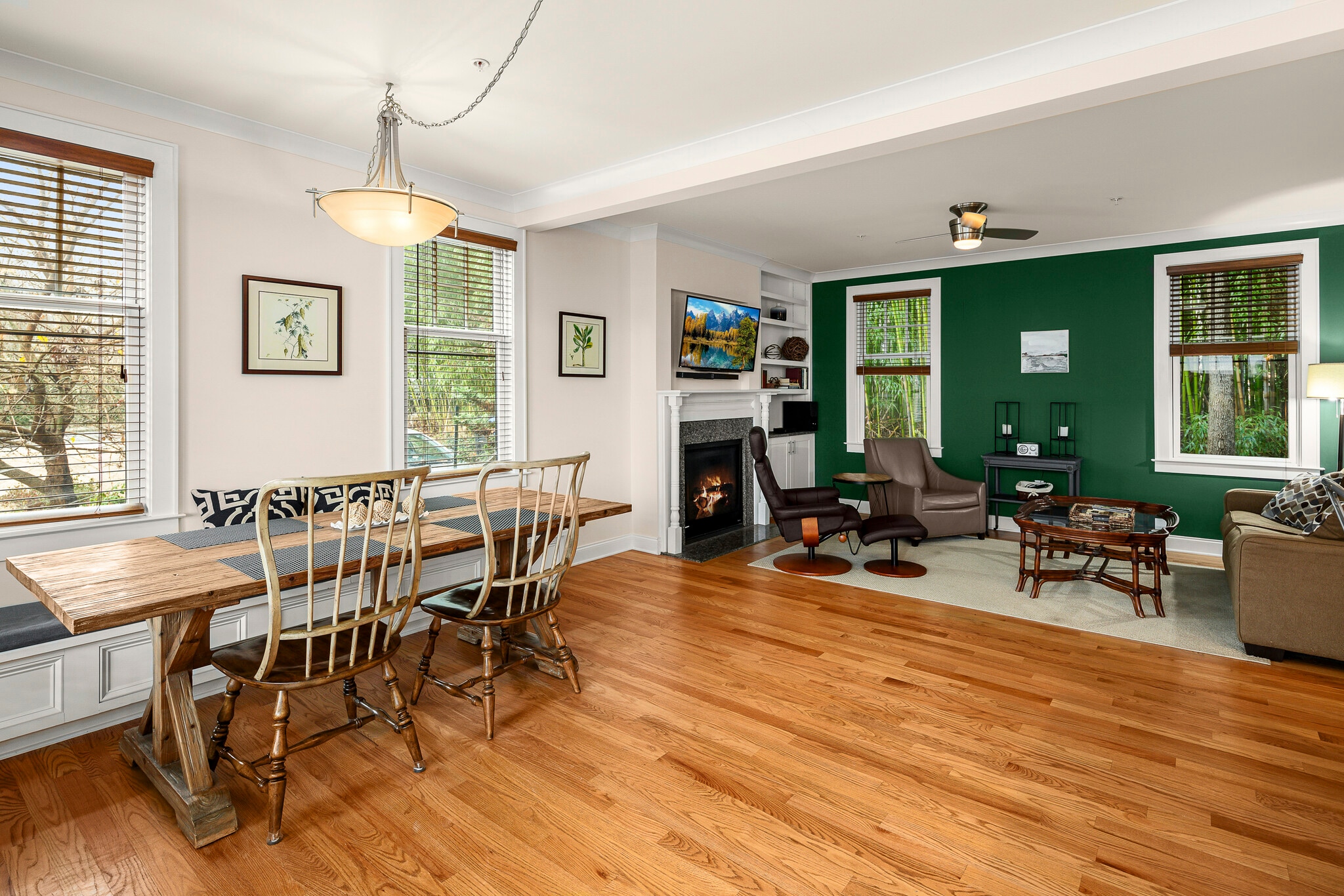 Hardwood Floors Throughout! - 279 E Chestnut St