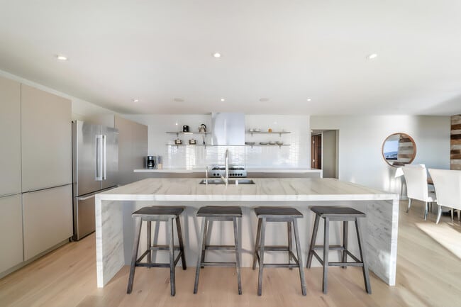 Kitchen - 7611 Rindge Ave