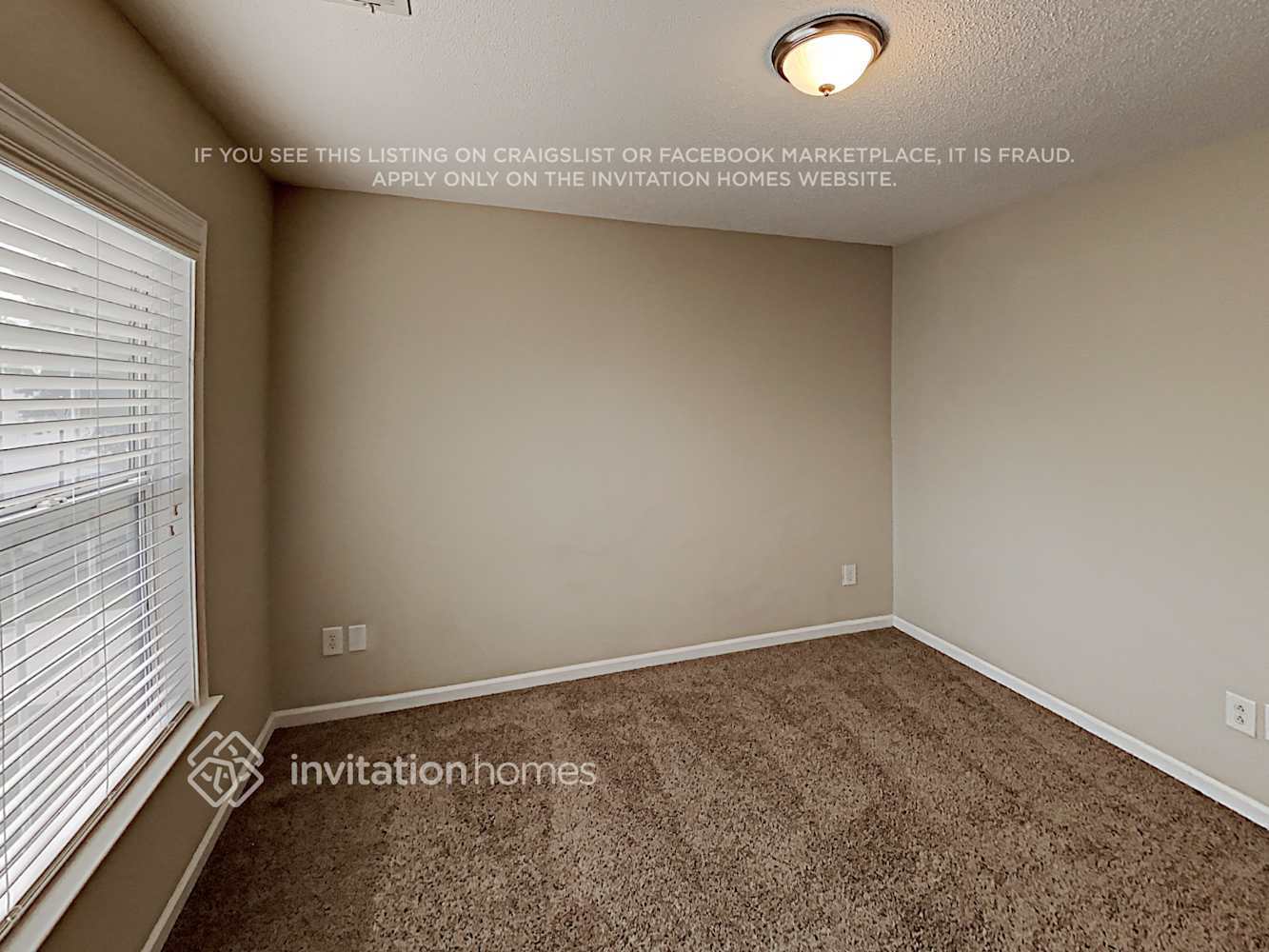 Building Photo - 172 Wallnut Hall Cir