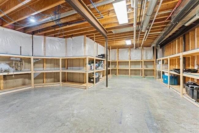 Building Photo - 9020 Whisperinghill Dr
