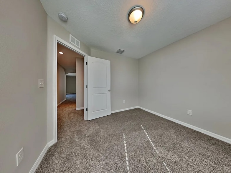 Building Photo - 11819 Thicket Wood Dr