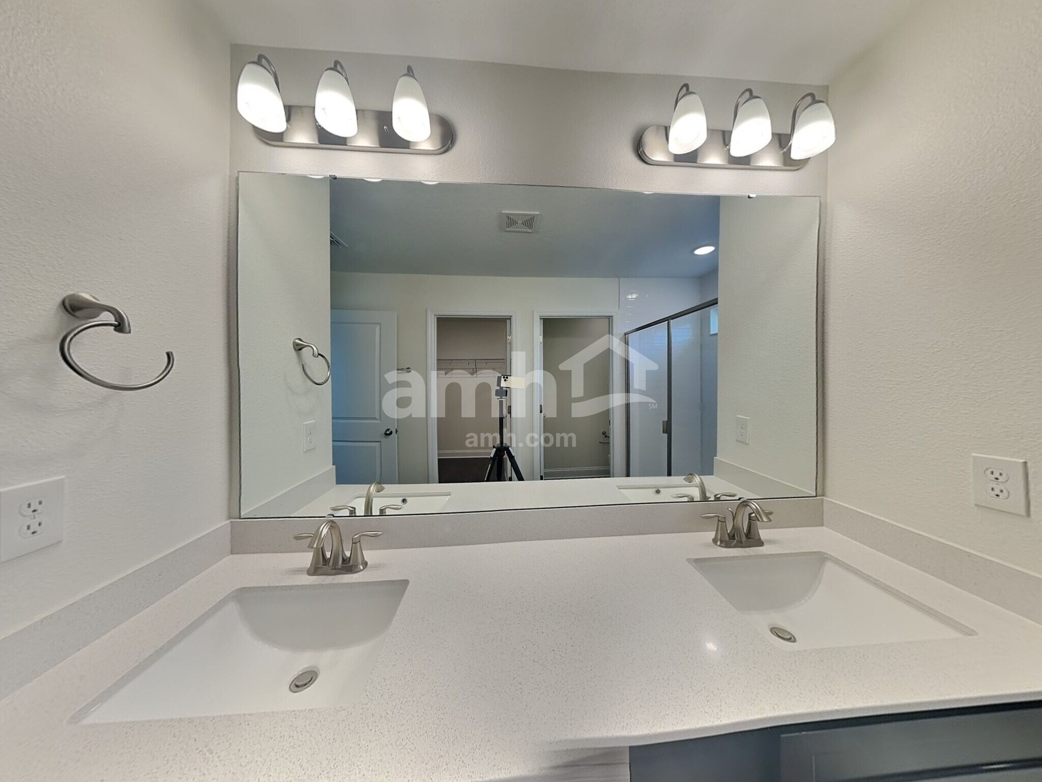 Building Photo - 6102 Little Blf Cir